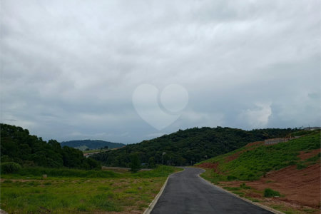 Terreno à venda no condomínio Portal Lamis, Bom Jesus dos Perdões - SP