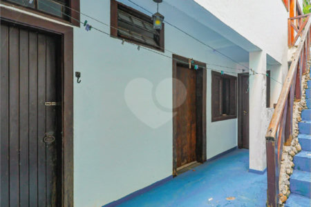 Sobrado à venda com 3 quartos, sendo 1 suíte,  em Jardim Leonor, São Paulo, SP