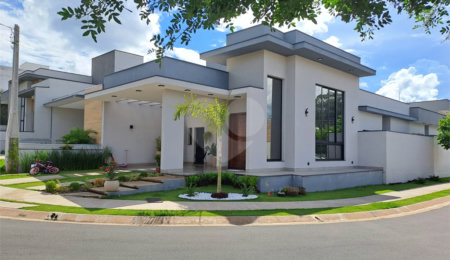 Casa à venda com 3 quartos, sendo 1 suíte, em Village Moutonnée, Salto, SP