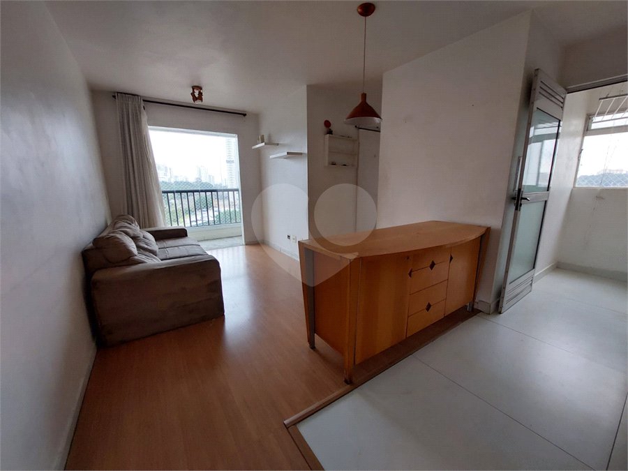 Apartamento à venda com 2 quartos em Vila Anastácio, São Paulo, SP