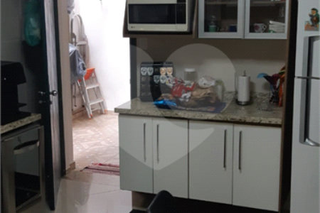 Sobrado à venda com 3 suítes em Parada Inglesa, São Paulo, SP