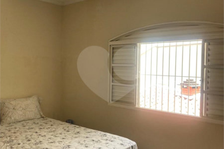 Casa à venda com 3 quartos, sendo 1 suíte, em Jardim Pinheiros, São Paulo, SP