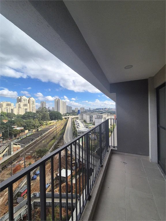 Apartamento à venda com 3 quartos, sendo 1 suíte, em Vila Anastácio, São Paulo, SP