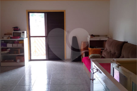 Casa à venda com 3 quartos, sendo 1 suíte,  em Mogi Moderno, Mogi das Cruzes, SP