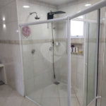 Casa à venda com 4 quartos, sendo 2 suítes, no condomínio Residencial Jardim das Palmeiras, Vinhedo - SP