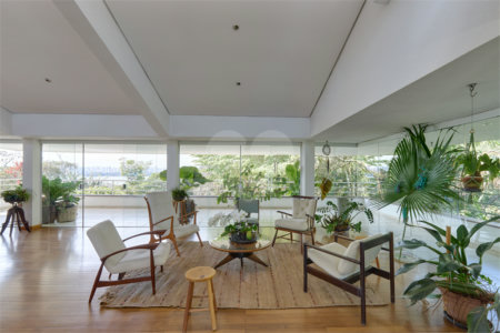 Casa à venda com 3 quartos, sendo 1 suíte, em Guarapiranga, São Paulo, SP
