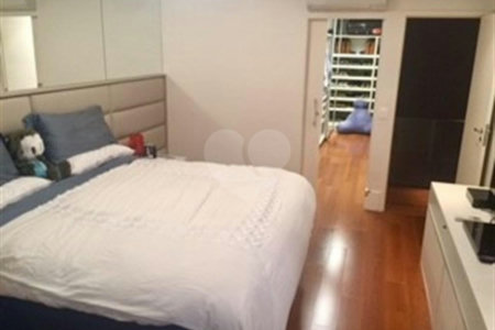Apartamento à venda com 3 suítes em Campo Belo, São Paulo, SP