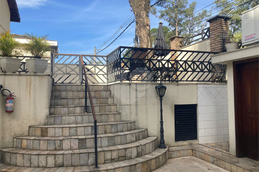 Casa à venda com 3 quartos, sendo 1 suíte, no condomínio Barbará II, São Paulo - SP