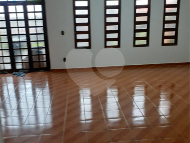 Casa à venda com 3 quartos, sendo 2 suítes,  em Parada Inglesa, São Paulo, SP