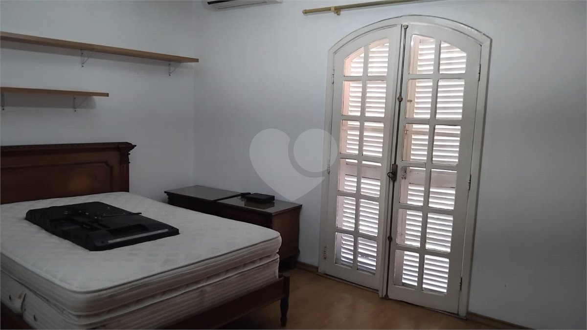 Sobrado à venda com 3 quartos, sendo 1 suíte, em Butantã, São Paulo, SP