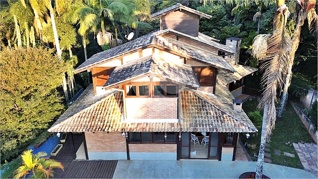 Casa à venda com 4 suítes em Serra da Cantareira, Mairiporã, SP