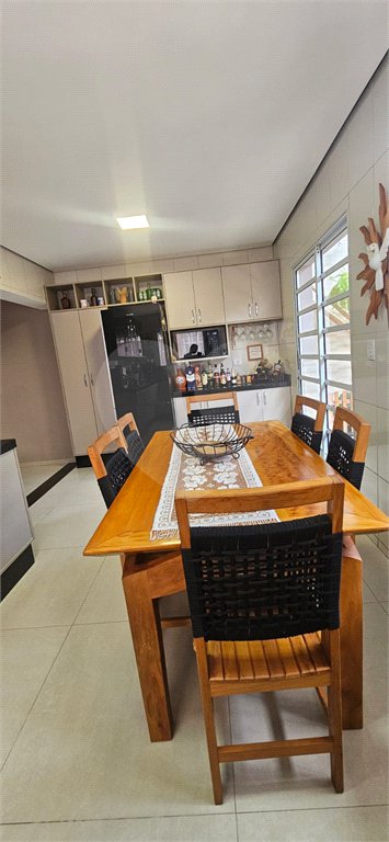 Casa à venda com 3 quartos, sendo 1 suíte,  no condomínio Comdomínio Real Park Tietê, Mogi das Cruzes - SP