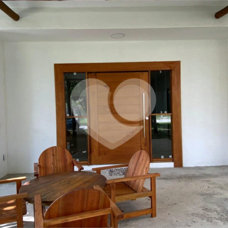 Casa à venda com 2 quartos, sendo 4 suítes, em Orla Norte, Porto Seguro, BA