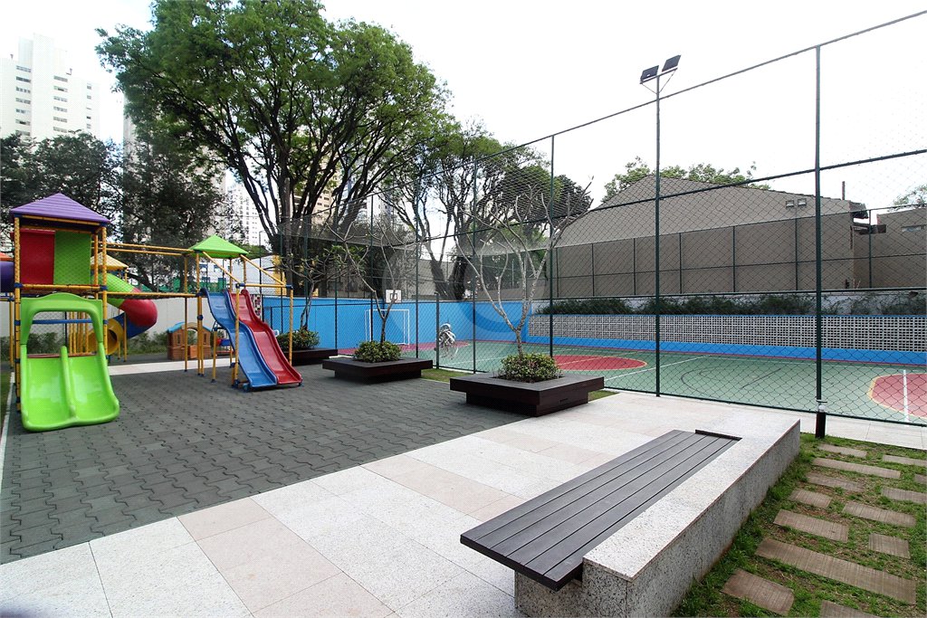 Apartamento à venda com 3 suítes em Alto da Boa Vista, São Paulo, SP