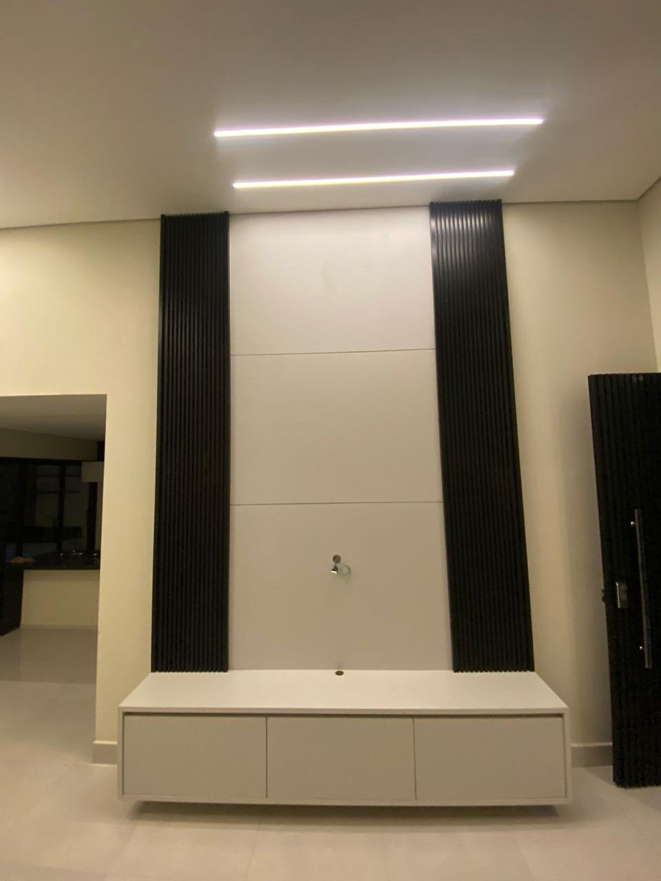 Casa à venda com 3 quartos, sendo 1 suíte, no condomínio Terras da Estancia, Paulínia- SP