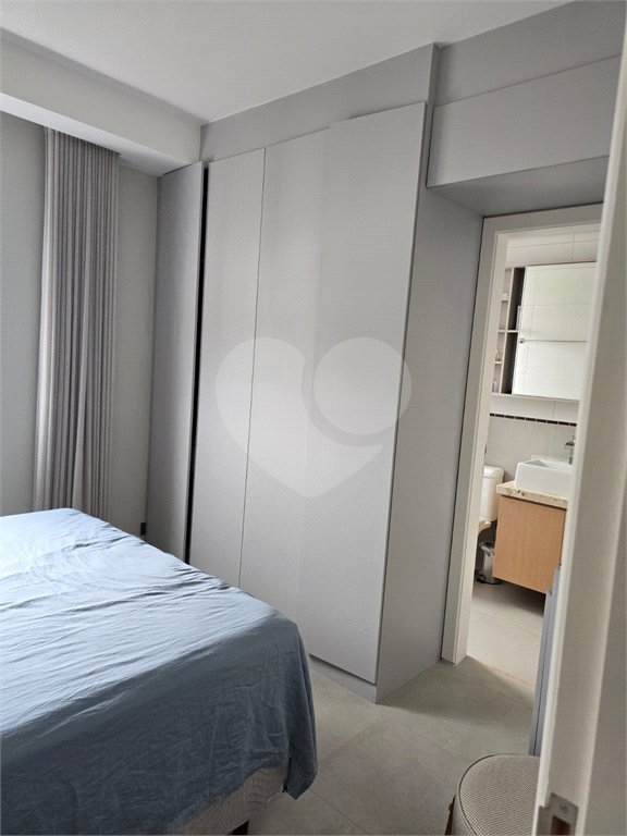 Apartamento à venda com 2 quartos, sendo 1 suíte,  em Loteamento Mogilar, Mogi das Cruzes, SP