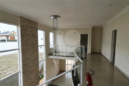 Casa à venda ou para alugar com 3 suítes no condomínio Jardim Vila Paradiso, Indaiatuba - SP