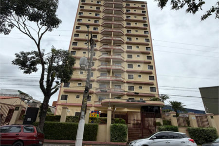 Apartamento à venda com 3 quartos, sendo 1 suíte, no Centro, Suzano, SP