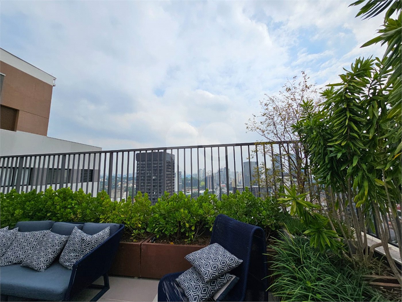 Apartamento à venda ou para alugar com 1 quarto em Pinheiros, São Paulo, SP