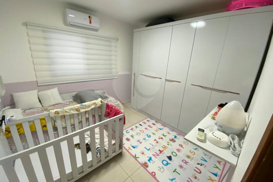 Sobrado à venda com 2 quartos em Tremembé, São Paulo, SP