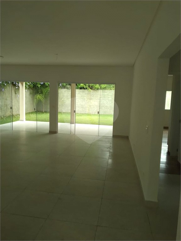 Casa à venda com 4 suítes no condomínio Saint Thomás Rua Uruana,9, Carapicuíba - SP