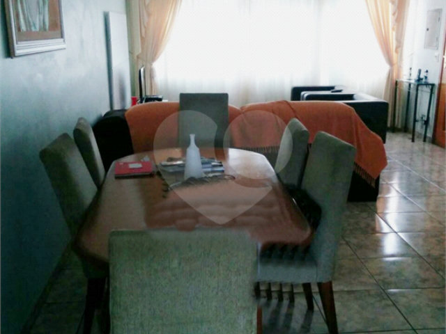 Sobrado à venda com 3 quartos, sendo 1 suíte,  em Jardim Virginia Bianca, São Paulo, SP