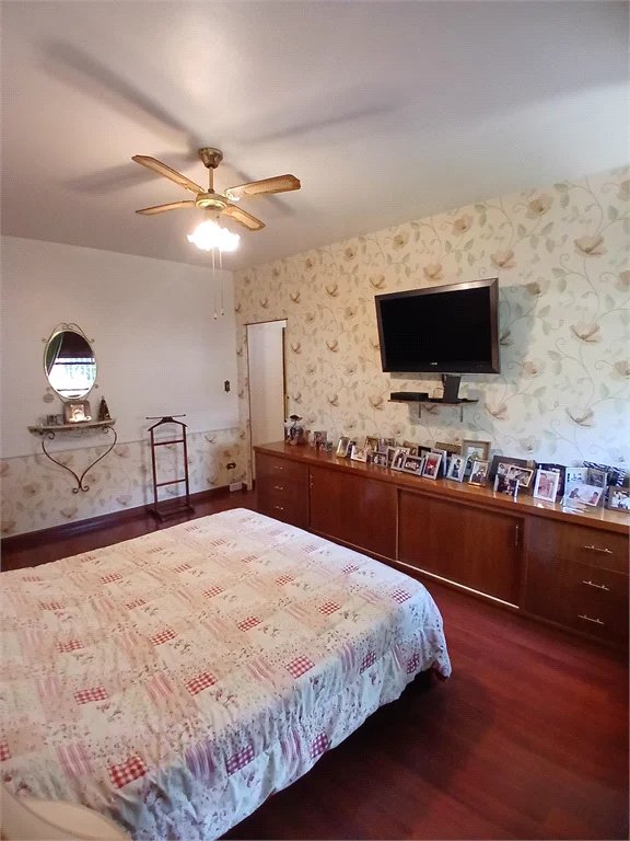 Sobrado à venda com 4 quartos, sendo 2 suítes,  em Jardim Leonor, São Paulo, SP