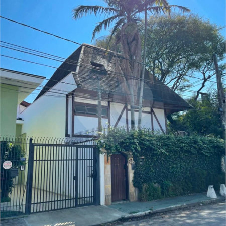 Sobrado à venda com 5 quartos, sendo 3 suítes, em Cidade Monções, São Paulo, SP