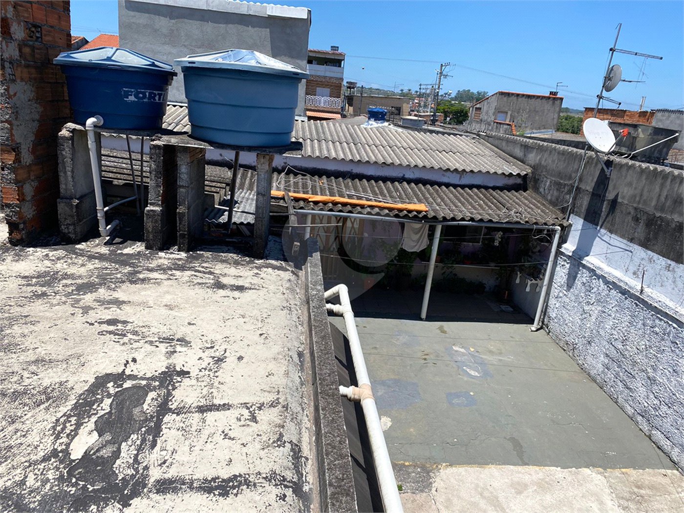 Sobrado à venda com 4 quartos em Jardim Cacique, Suzano, SP