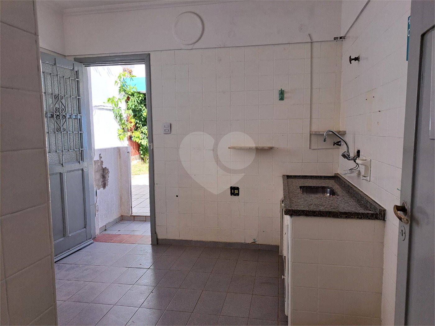 Casa Térrea para alugar com 1 quarto, sendo 3 suítes,  em Indianópolis, São Paulo, SP