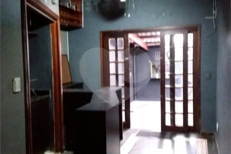 Sobrado à venda com 3 quartos em Moema, São Paulo, SP