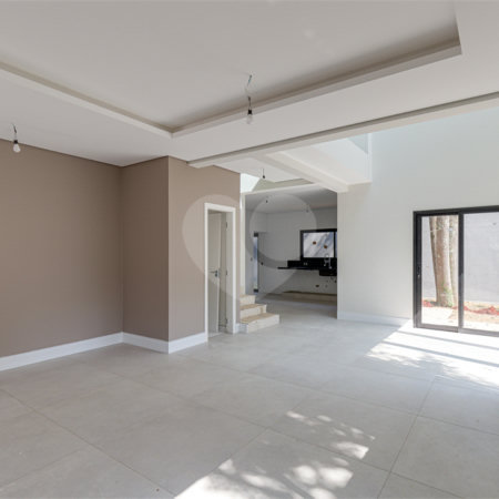 Casa à venda com 4 suítes no condomínio Reserva Robélia, São Paulo - SP