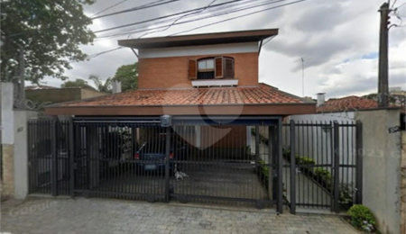 Sobrado à venda com 4 quartos, sendo 1 suíte, em Tremembé, São Paulo, SP