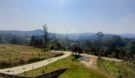 Terreno à venda no condomínio Aútria da Cantareira, Mairiporã - SP