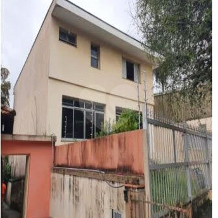 Sobrado à venda com 4 quartos, sendo 3 suítes,  em Jardim Petrópolis, São Paulo, SP