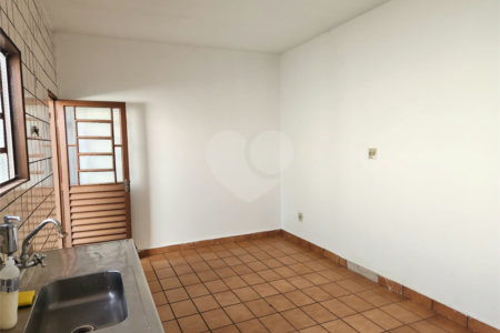 Casa à venda com 2 quartos no Centro, Araraquara, SP