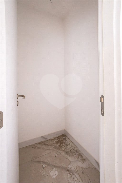 Apartamento à venda com 3 quartos, sendo 1 suíte,  em Vila Sofia, São Paulo, SP