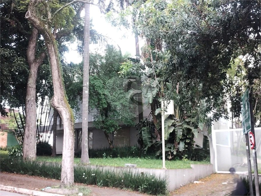 PRÉDIO MONOUSUÁRIO - LOJA CORPORATIVA DE ALTO PADRÃO - BORBA GATO