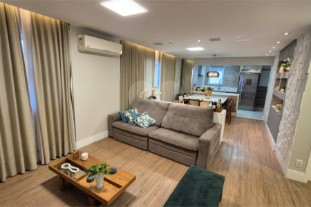 Apartamento à venda com 3 quartos, sendo 1 suíte,  em Jardim Arpoador, São Paulo, SP