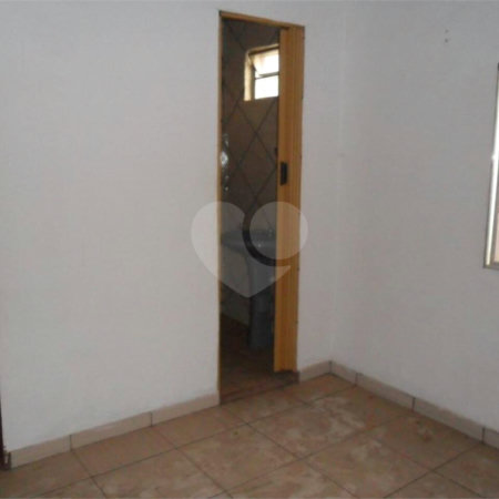 Sobrado à venda com 6 quartos, sendo 2 suítes,  em Residencial Parque dos Servidores, Ribeirão Preto, SP