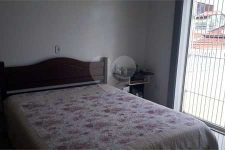Sobrado à venda com 3 quartos, sendo 1 suíte,  em Vila Caputera, Mogi das Cruzes, SP