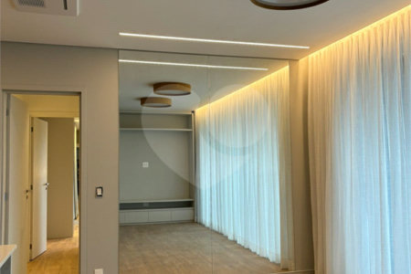 Apartamento à venda com 2 quartos, sendo 1 suíte, em Jardim das Acácias, São Paulo, SP