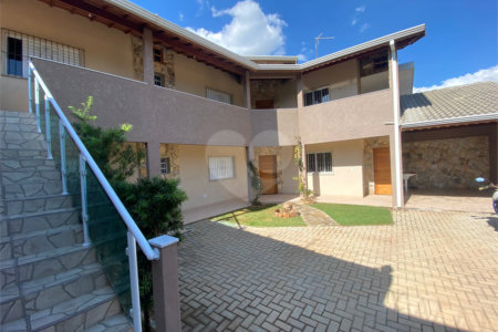 Sobrado para alugar com 4 quartos em Campos de Atibaia, Atibaia, SP