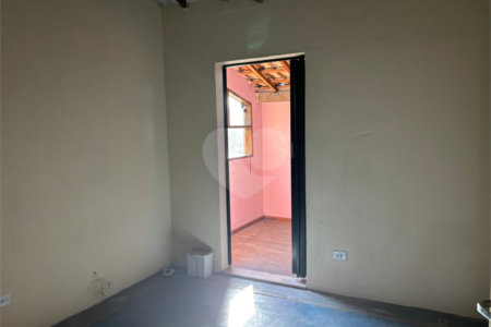 Sobrado à venda com 3 quartos, sendo 2 suítes, em Vila Correa, Ferraz de Vasconcelos, SP