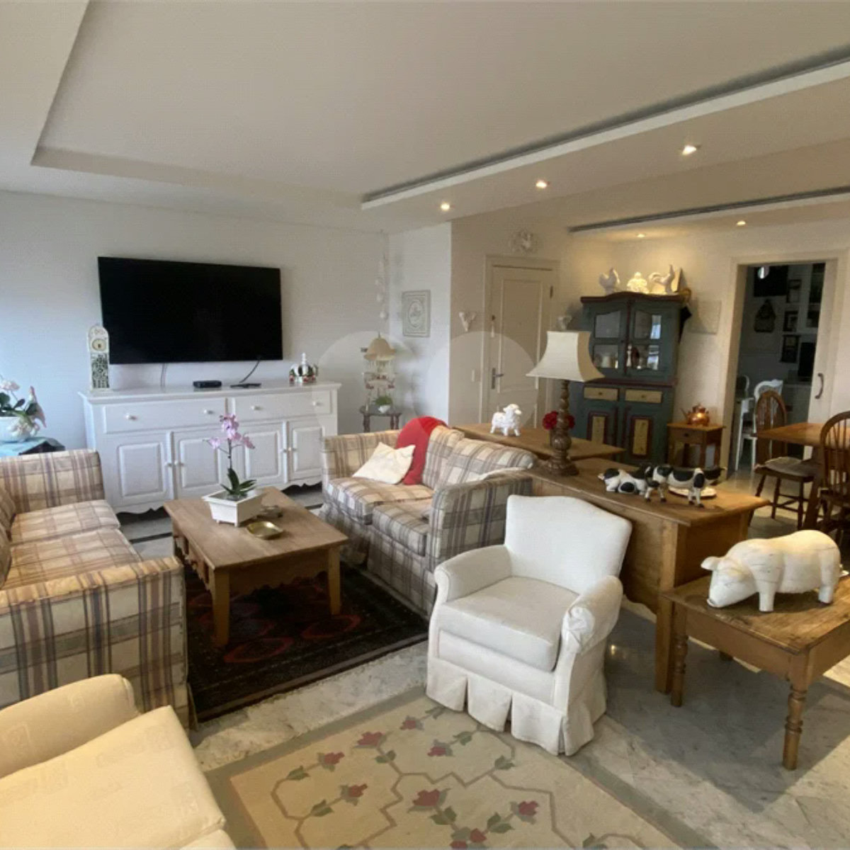 Apartamento à venda com 4 quartos, sendo 1 suíte, em Alto da Boa Vista, São Paulo, SP