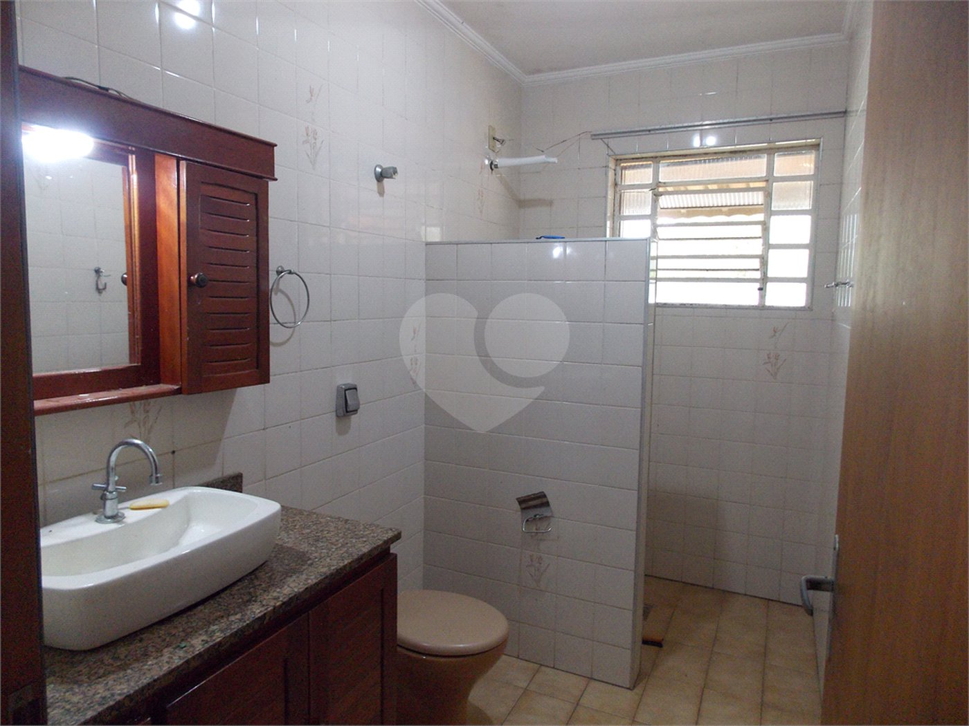 Casa à venda com 3 quartos, sendo 2 suítes, em Vila Helena, Atibaia, SP