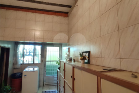 Sobrado à venda com 4 quartos, sendo 1 suíte, em Vila Maria Alta, São Paulo, SP