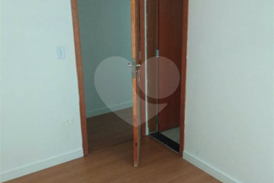 Casa à venda com 3 suítes no condomínio Severino Coelho, São Paulo - SP