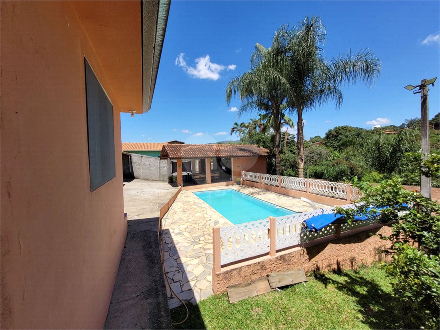 Chácara à venda com 3 quartos, sendo 1 suíte,  em Jardim Imperial, Atibaia, SP