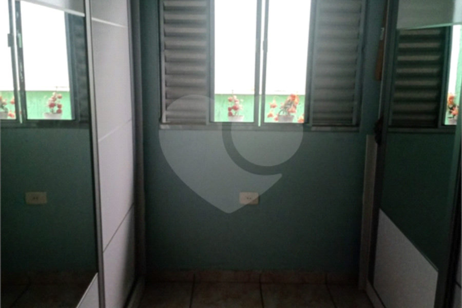 Sobrado à venda com 6 quartos em Horto, São Paulo, SP
